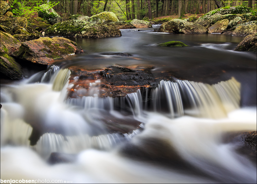 IMAGE: http://www.benjacobsenphoto.com/blog/wp-content/gallery/omd/canon-eos-5d-mark-iii-bjp_4438.jpg