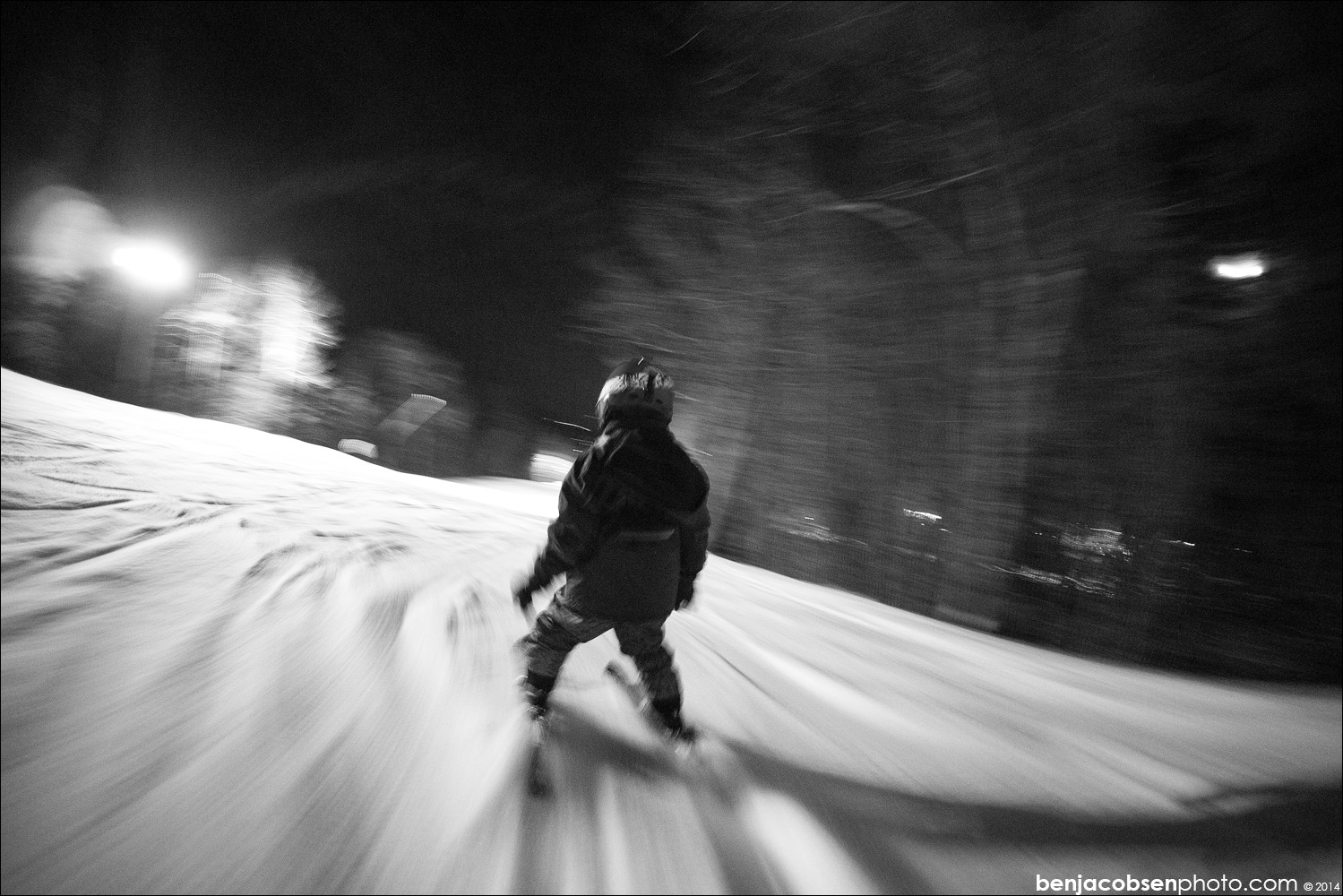 IMAGE: http://www.benjacobsenphoto.com/blog/wp-content/gallery/size-matters/x-a1-dscf2401.jpg