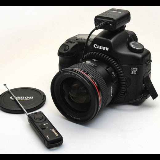 YONGNUO Digital wireless camera release.